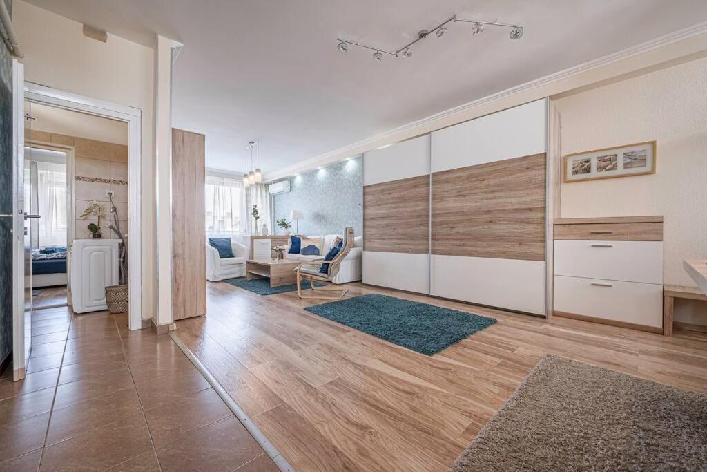Liszt Ferenc Square Panorama Apt Budapeşte Dış mekan fotoğraf